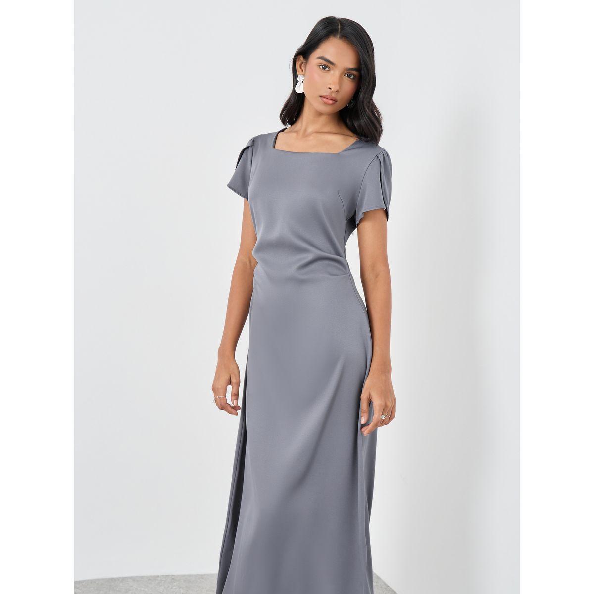 فستان ميدي سادة بأكمام قصيرة وياقة واسعة-women-clothing-dresses-image-3