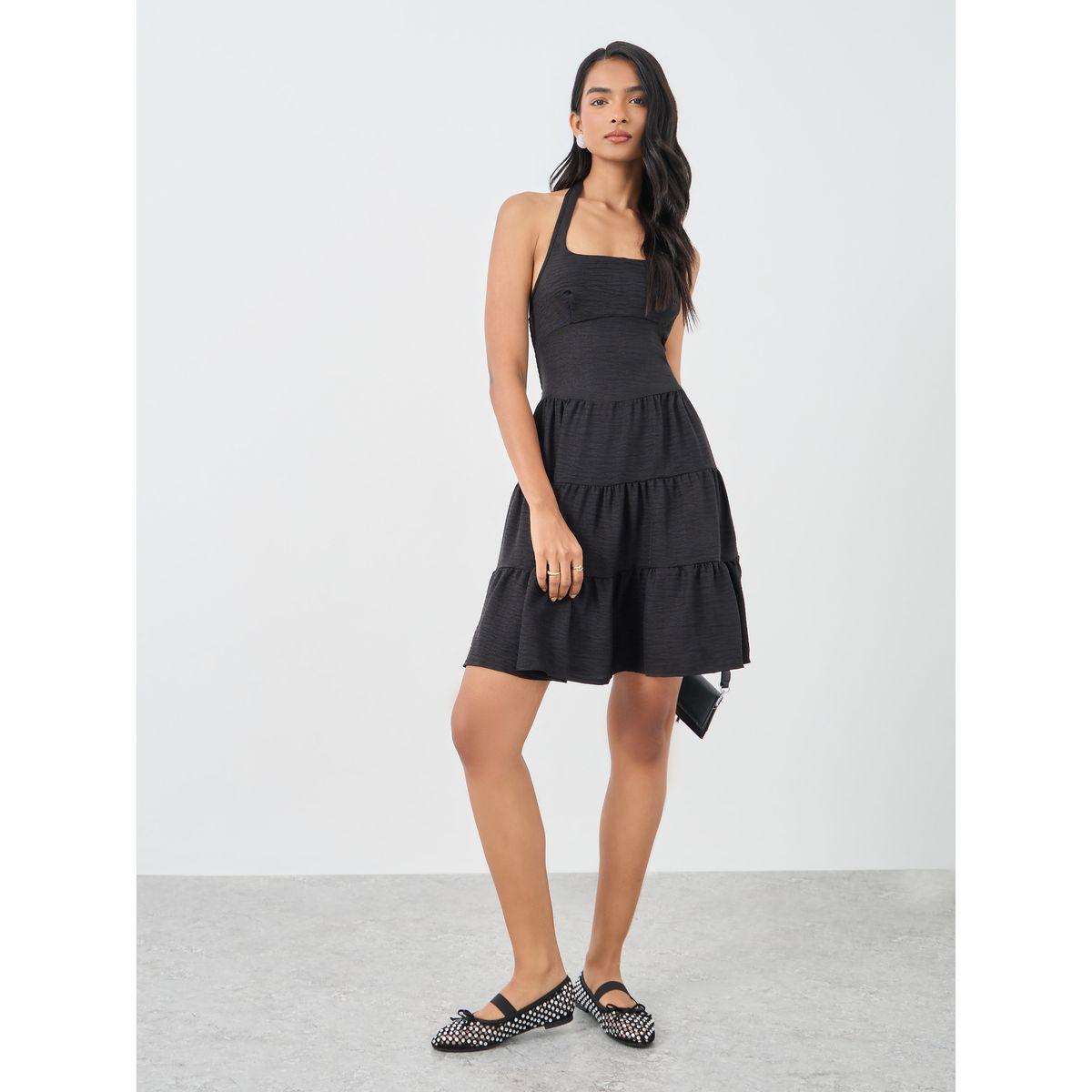 فستان قصير سادة بلا أكمام وياقة هولتر-women-clothing-dresses-image-2