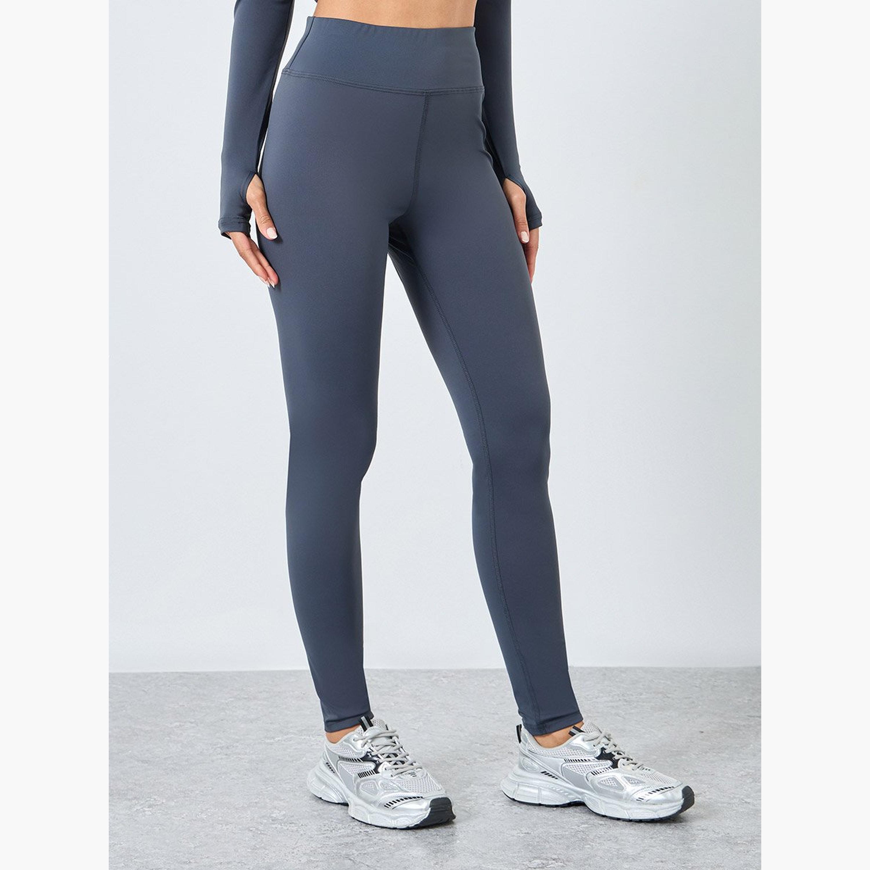 طقم من ليقنز وبلوزة بتفاصيل فتحة إبهام-women-clothing-sportswearandactivewear-trackpantsandtracksuits-image-5