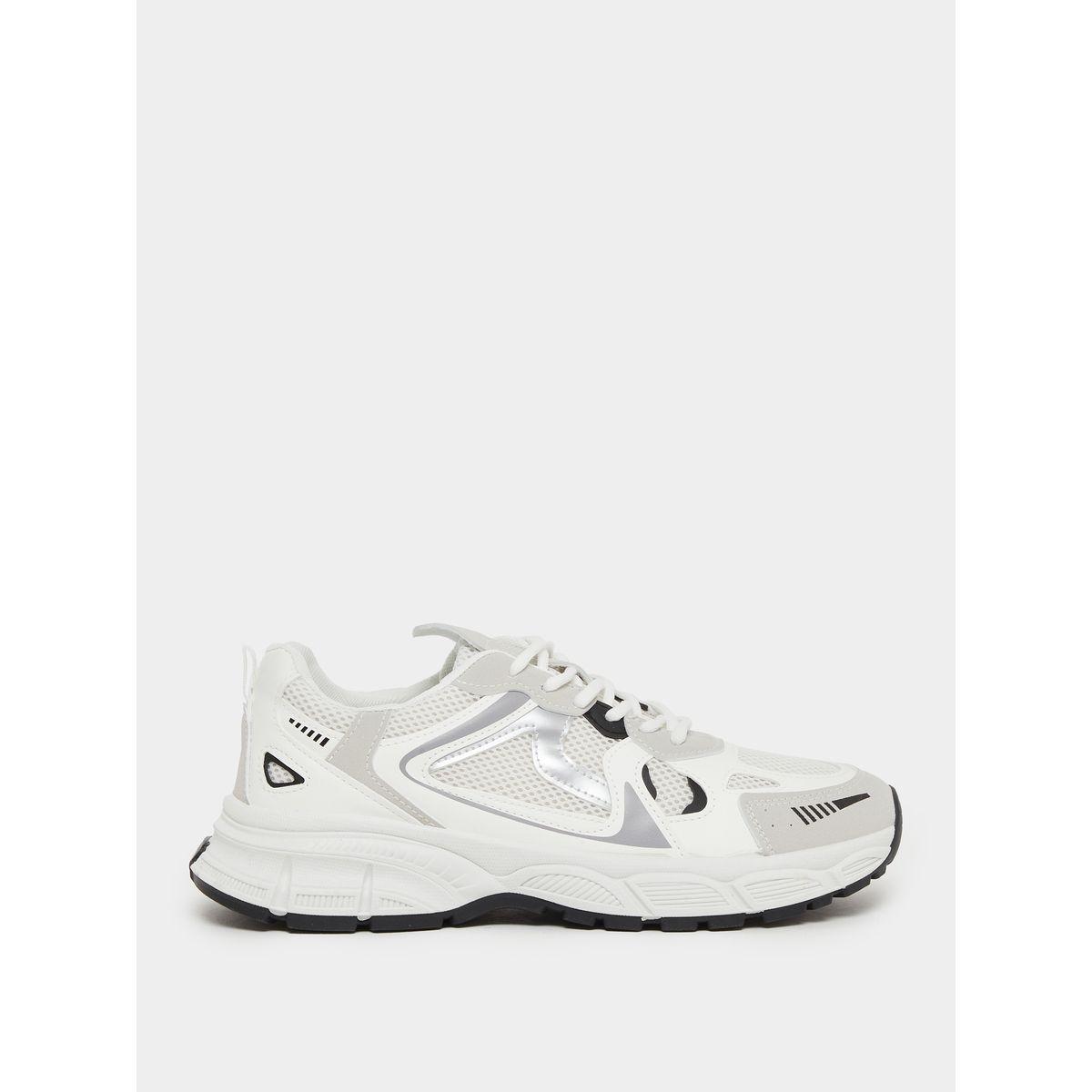 حذاء سنيكرز بنعل شانكي ورباط غلق-men-shoes-sneakers-image-1