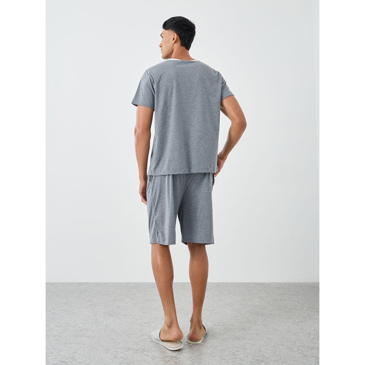 طقم من شورت بيجاما وتيشيرت بطبعة كتابة-men-clothing-nightwear-sets-image-5