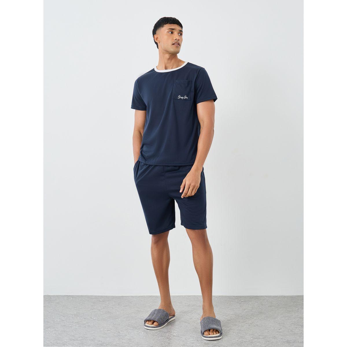 طقم من شورت بيجاما وتيشيرت بطبعة كتابة-men-clothing-nightwear-sets-image-1