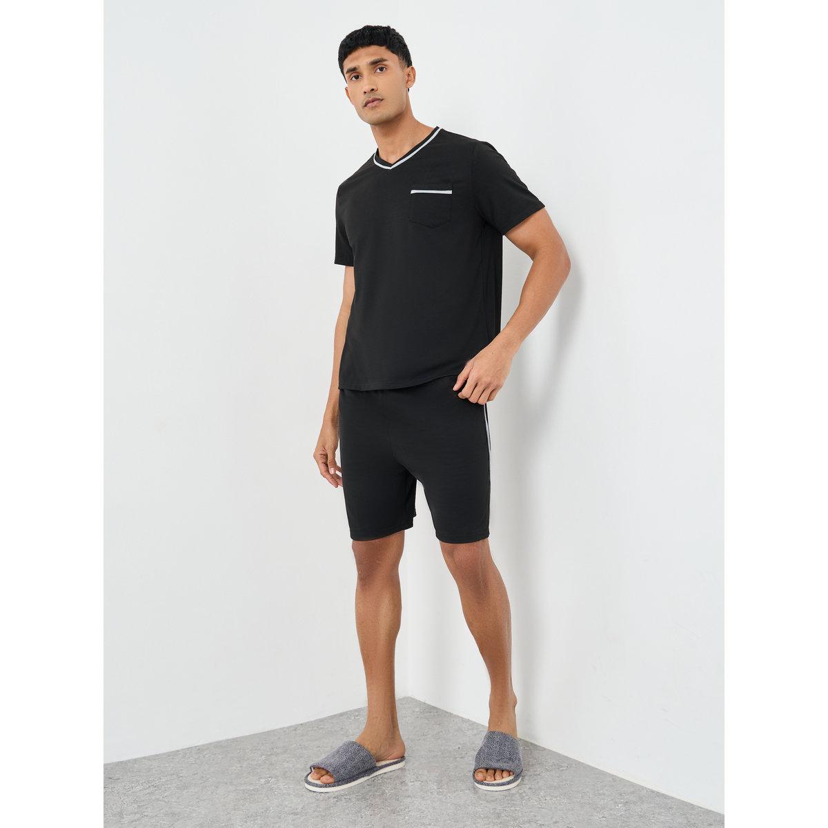 طقم منسق من شورت وتيشيرت-men-clothing-nightwear-sets-image-1