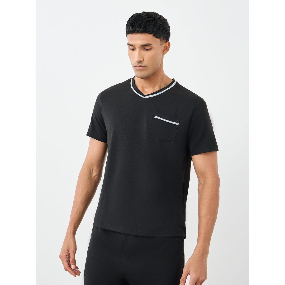 طقم منسق من شورت وتيشيرت-men-clothing-nightwear-sets-image-2