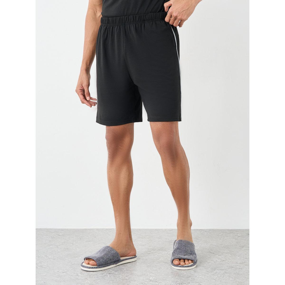 طقم منسق من شورت وتيشيرت-men-clothing-nightwear-sets-image-5