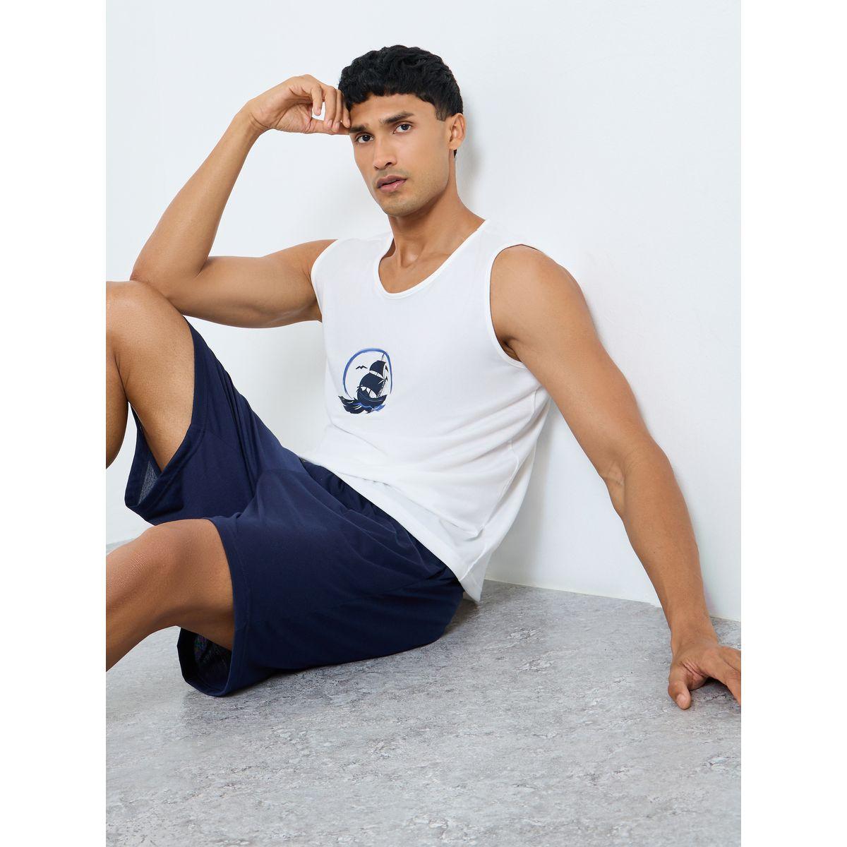 مجموعة من شورت وتيشيرت كت بطبعة جرافيك-men-clothing-nightwear-sets-image-1