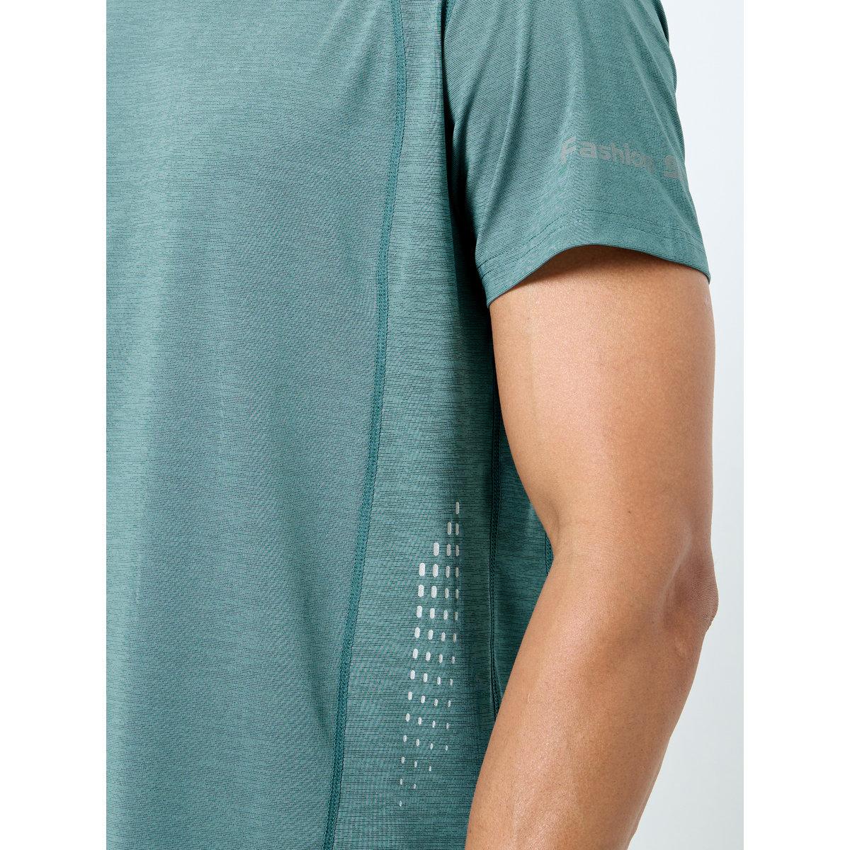 Styli Panel Detailing Quick Dry T-Shirt with Print Detail-men-clothing-sportswearandactivewear-tshirtsandpolos-image-3