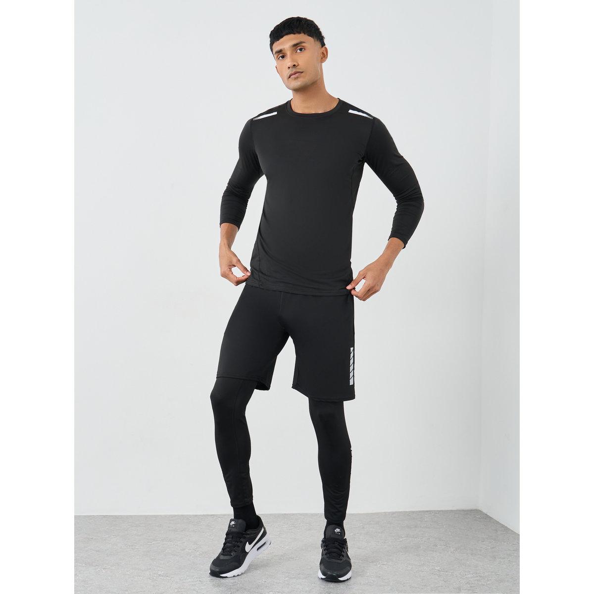 مجموعة من شورت وتيشيرت بارز للعضلات-men-clothing-sportswearandactivewear-tracksuits-image-1