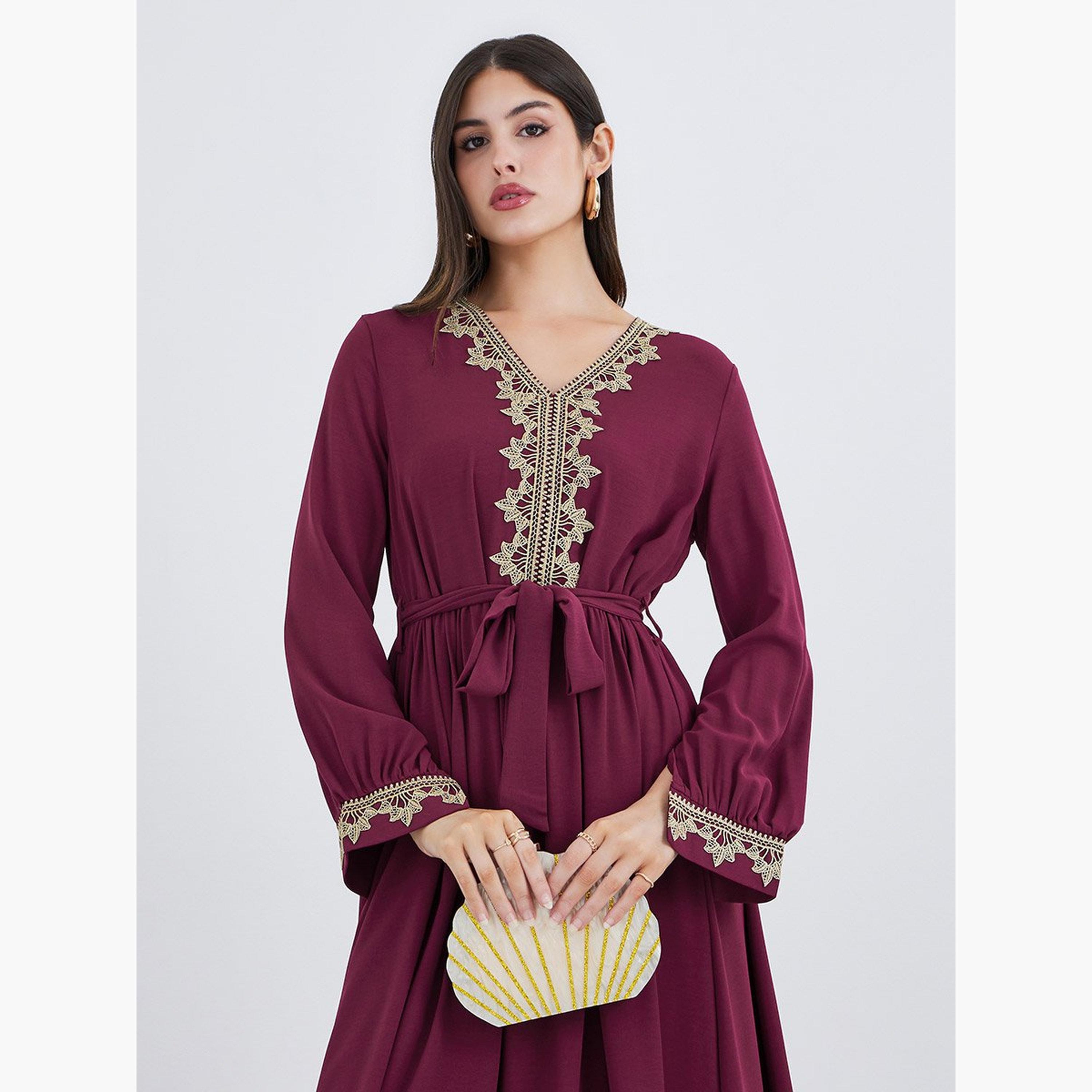 أميرة x ستايلي جلابية بتفاصيل دانتيل مع حزام-women-arabicclothing-jalabiyas-image-3