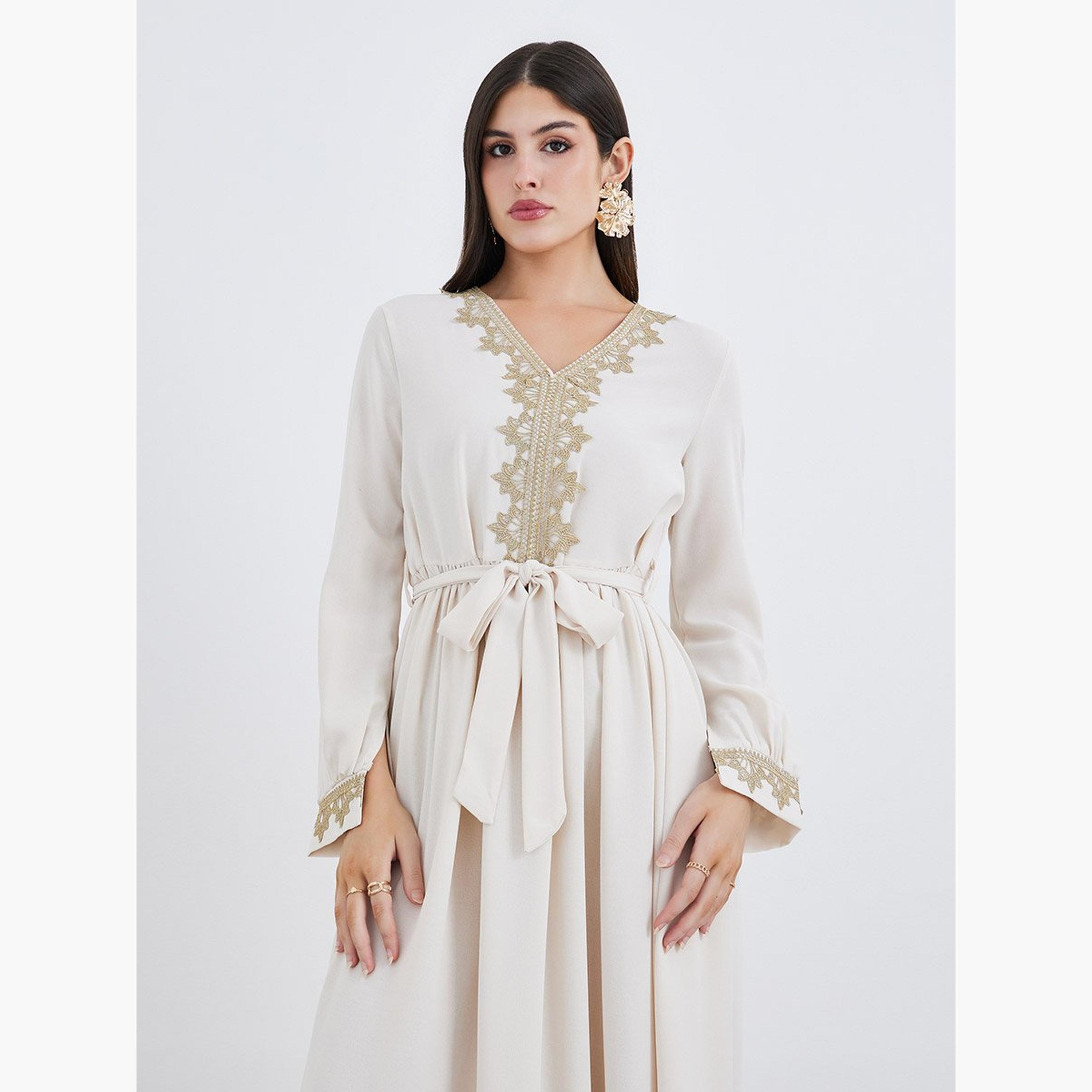 أميرة x ستايلي جلابية بتفاصيل دانتيل مع حزام-women-arabicclothing-jalabiyas-image-3