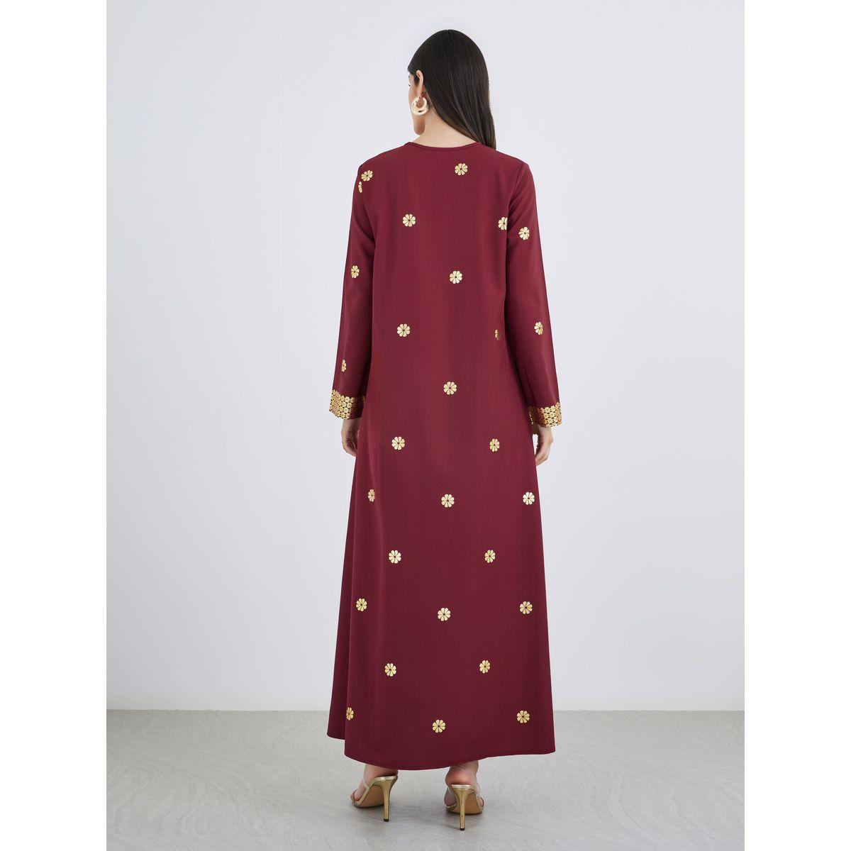 Amirah X Styli Foil Placement Print V Neck Jalabiya-women-arabicclothing-jalabiyas-image-5