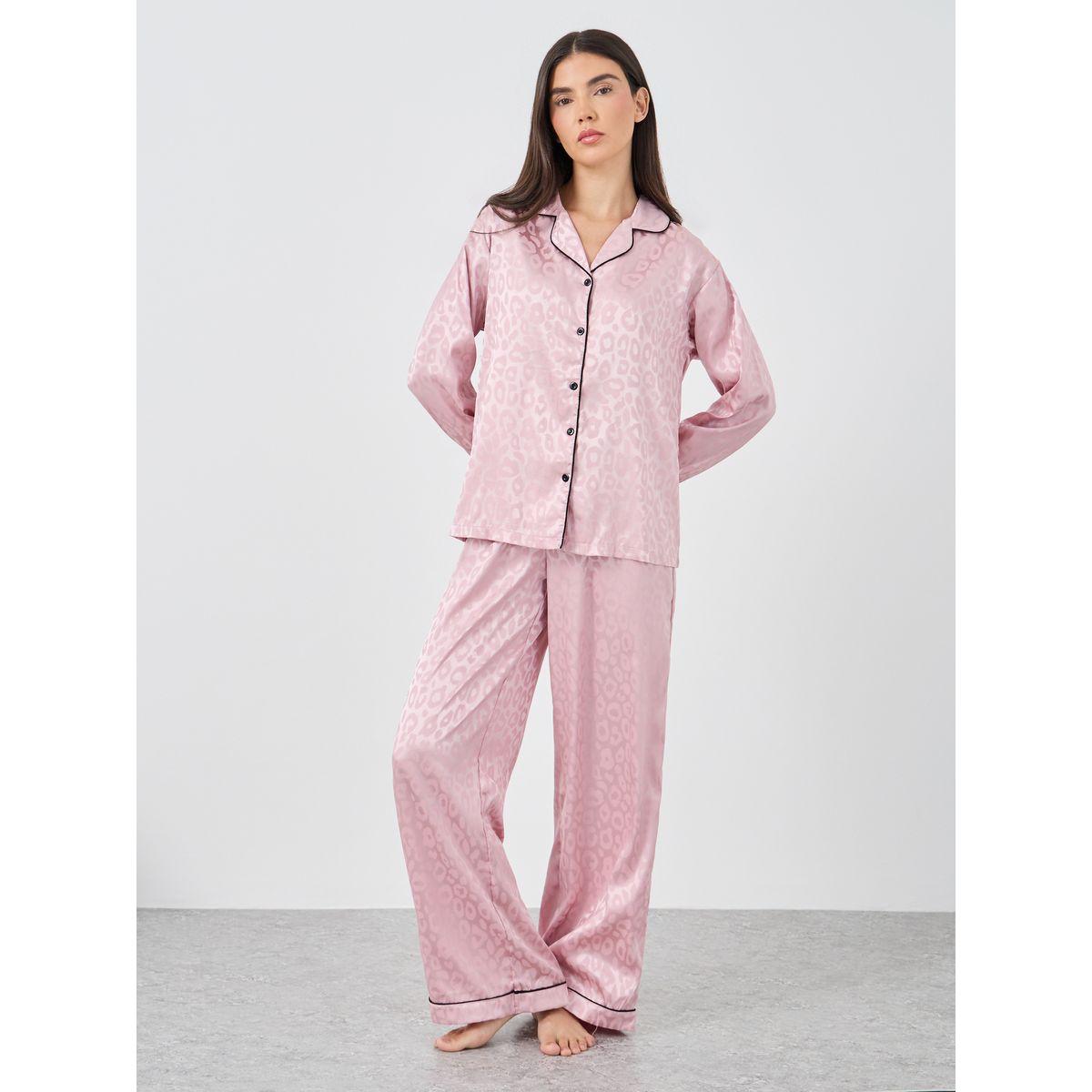 طقم من بنطال بيجاما وبلوزة بطبعة حيوان-women-clothing-nightwear-pyjamas-longsets-image-1