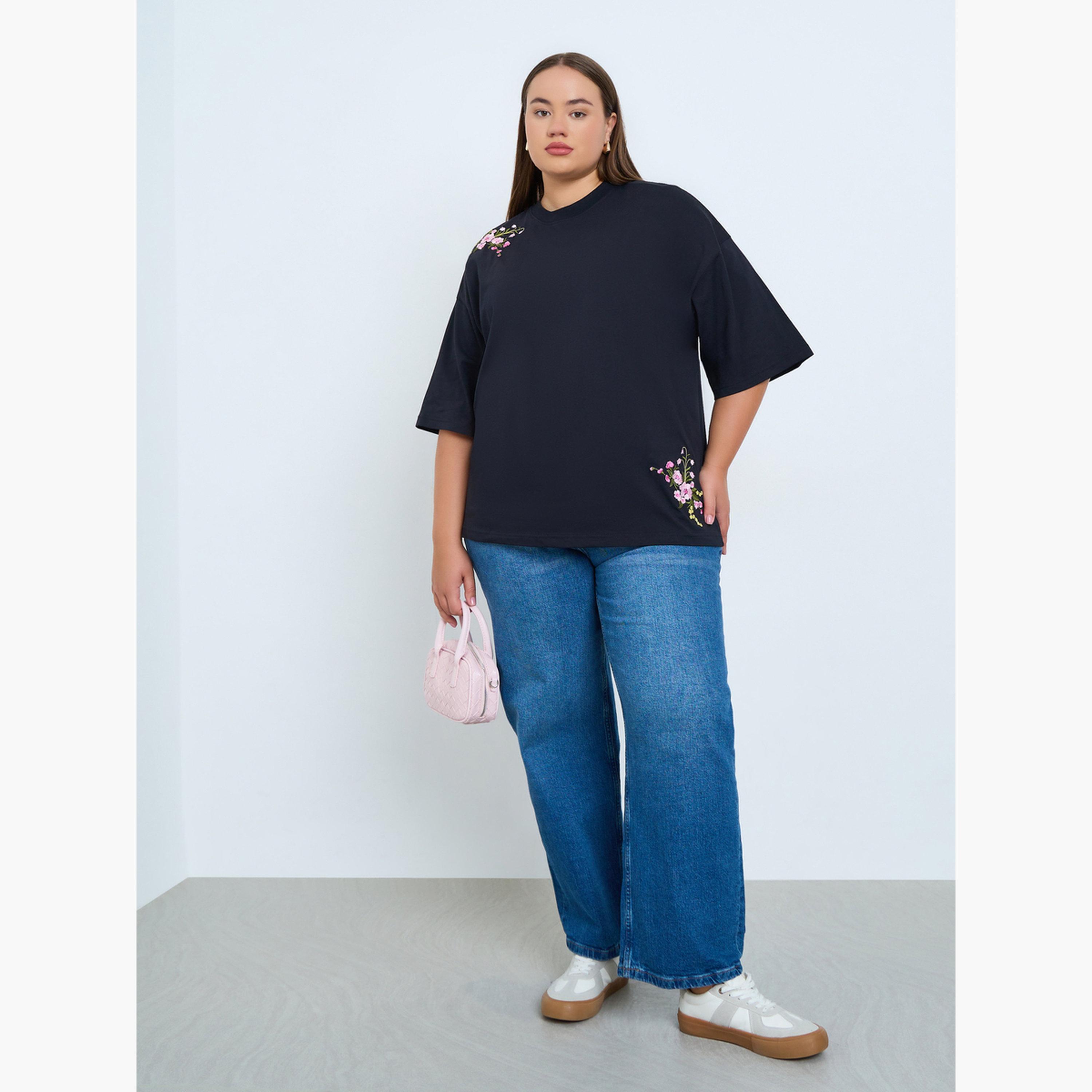 Styli Plus Size Oversized T-Shirt with Floral Embroidery-women-clothing-tshirts-image-2