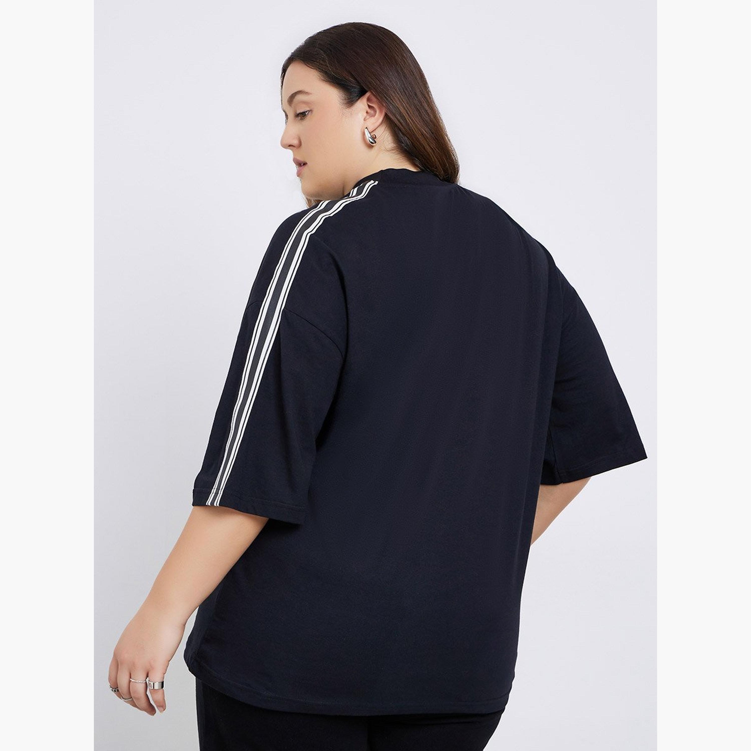 ستايلي - تي شيرت جيرسي قطني بتفاصيل شريط لاصق مقاس كبير-women-clothing-tshirts-image-4
