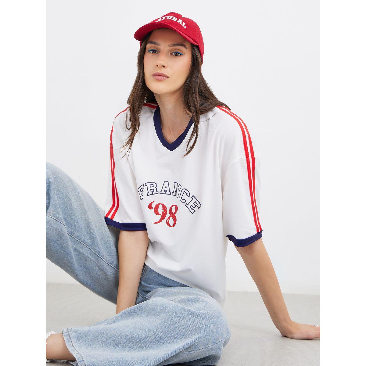 Styli Women Off White Slogan Print V Neck Oversized T-Shirt-women-clothing-tshirts-image-1