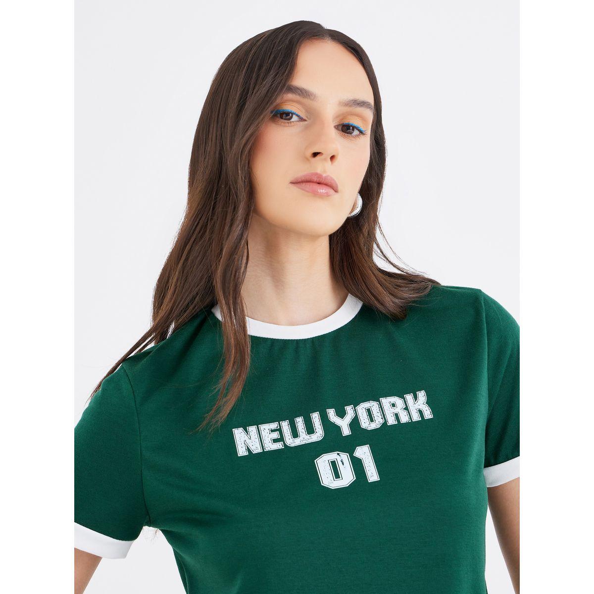تيشيرت بقصة عادية وطبعة كتابة مع تفاصيل مُتباينة-women-clothing-tshirts-image-4