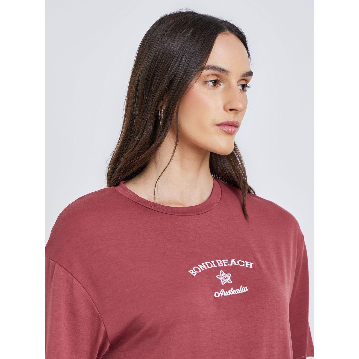 تيشيرت بقصة مريحة وتفاصيل مُطرزة-women-clothing-tshirts-image-4