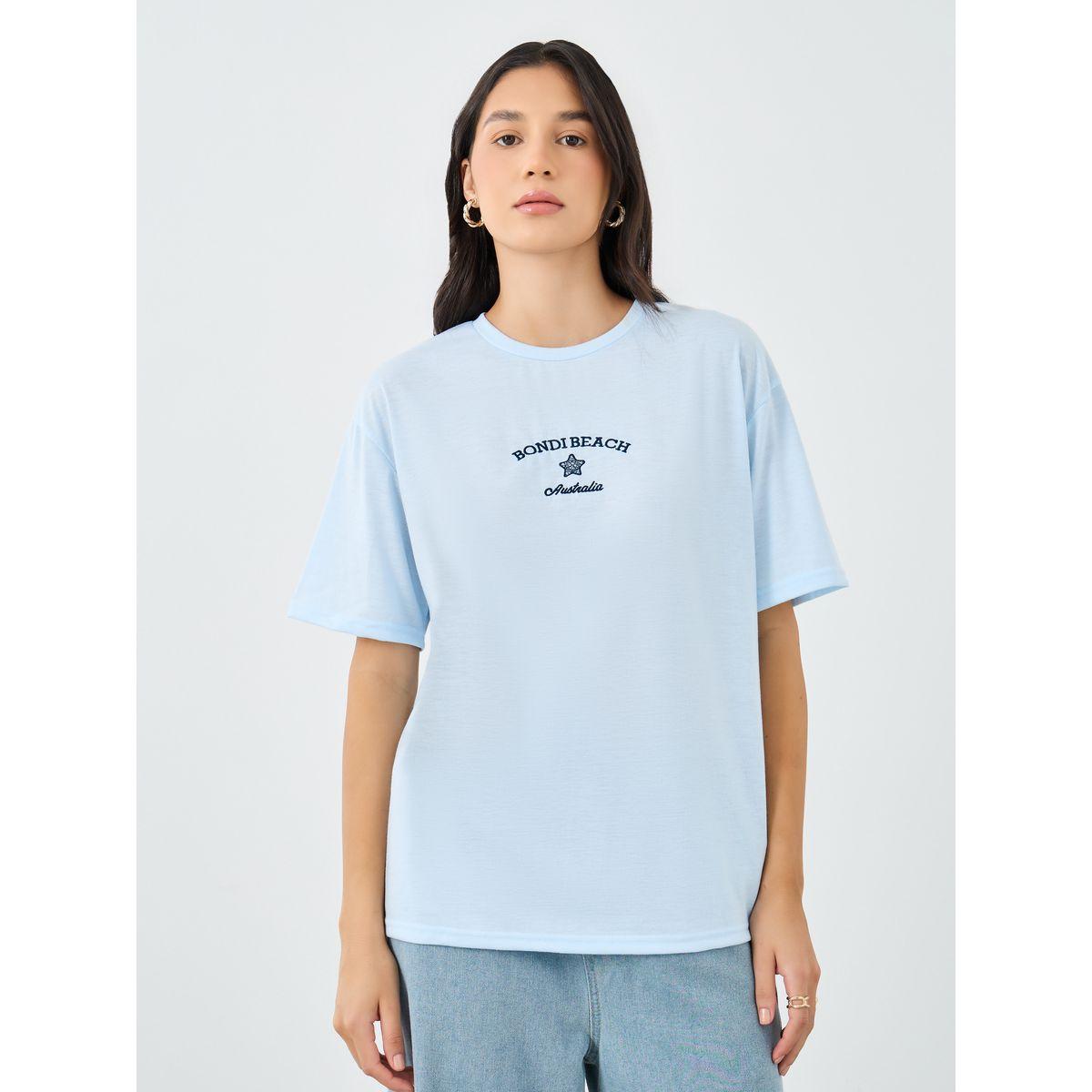 تيشيرت فضفاض بتفاصيل مُطرزة-women-clothing-tshirts-image-4