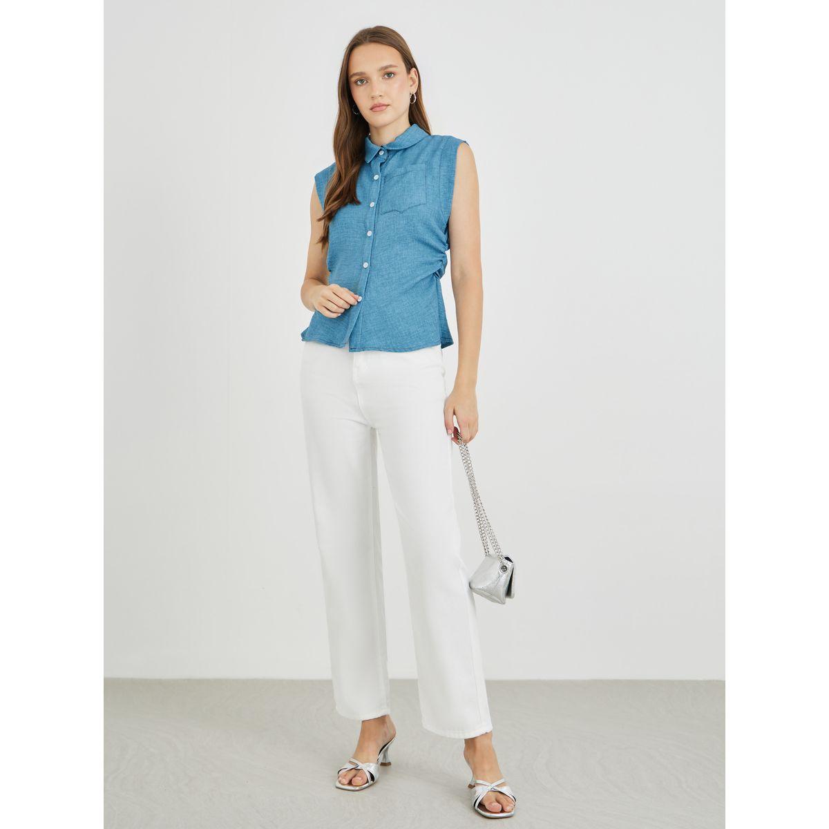 Styli Solid Spread Collar Buttoned Sleeveless Shirt-women-clothing-shirtsandblouses-shirts-image-2