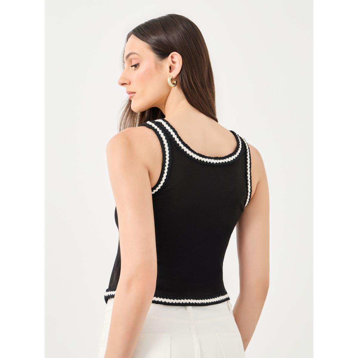 بلوزة كت بتفاصيل مُضلعة-women-clothing-tshirts-image-4
