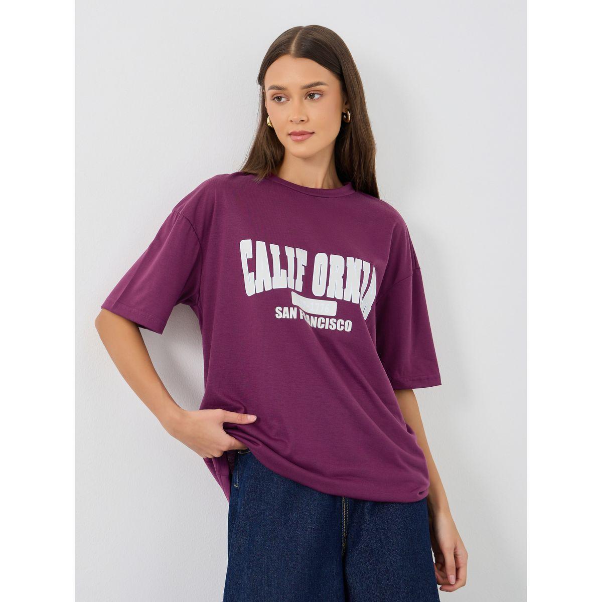 تيشيرت فضفاض بطبعة كتابة وياقة دائرية-women-clothing-tshirts-image-1