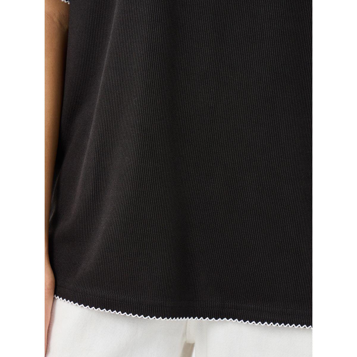 Styli Black Contrast Hem Textured Oversized T-Shirt-women-clothing-tshirts-image-4