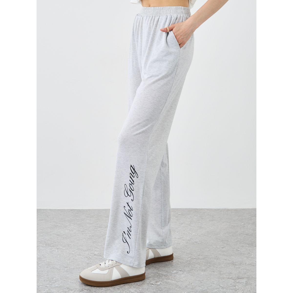 جوغر بقصة أرجل واسعة وطبعة كتابة-women-clothing-bottoms-joggers-image-2