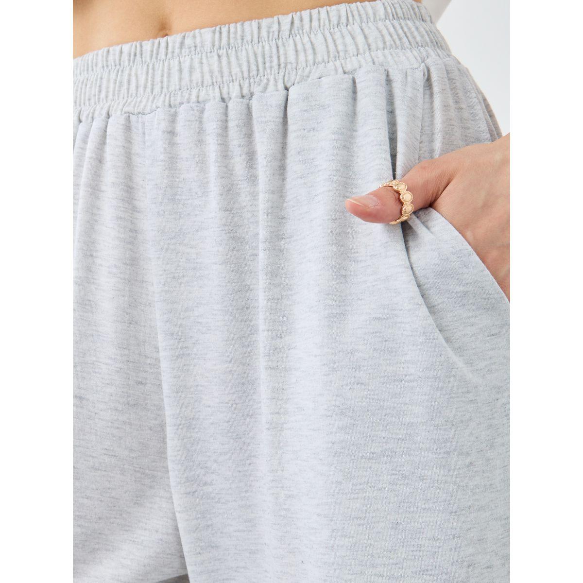 جوغر بقصة أرجل واسعة وطبعة كتابة-women-clothing-bottoms-joggers-image-4