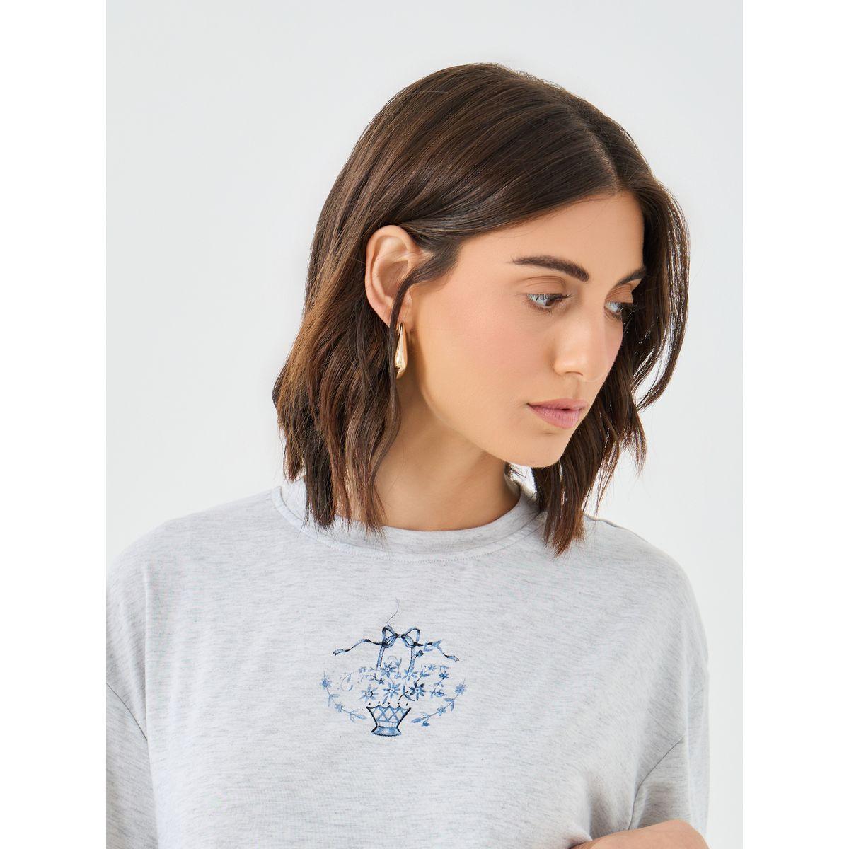 طقم منسق من جوغر وتيشيرت فضفاض بطبعة زهور-women-clothing-coordsets-image-3
