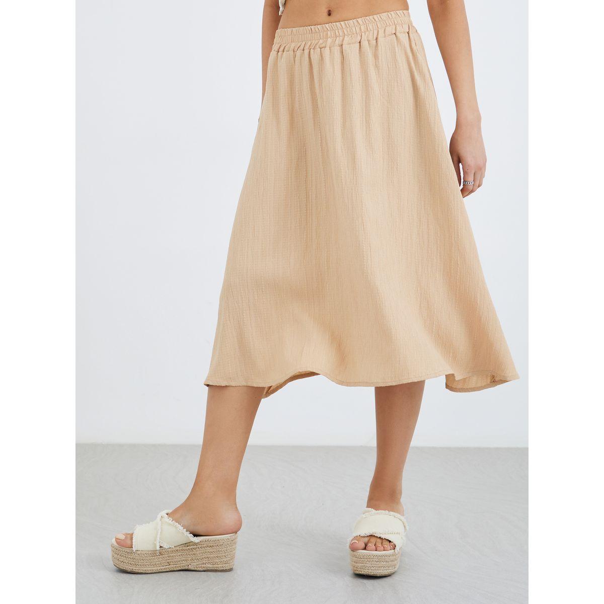 تنورة ميدي بخصر مطاطي وتفاصيل بارزة الملمس-women-clothing-bottoms-skirts-image-2