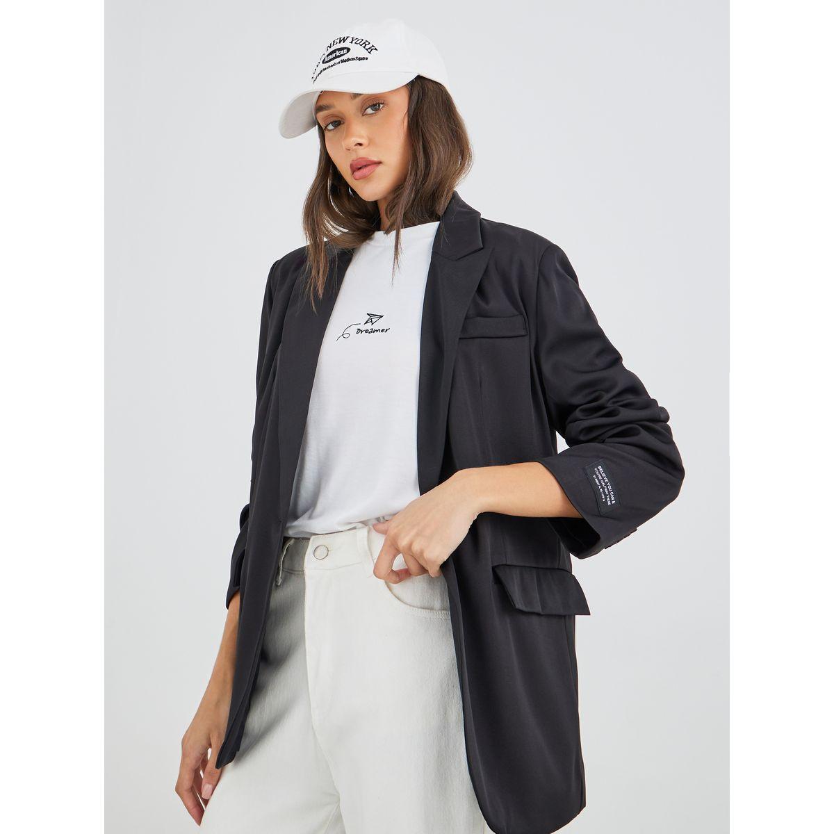 بليزر بقصة عادية مع تفاصيل شارة-women-clothing-coatsandjackets-blazers-image-3