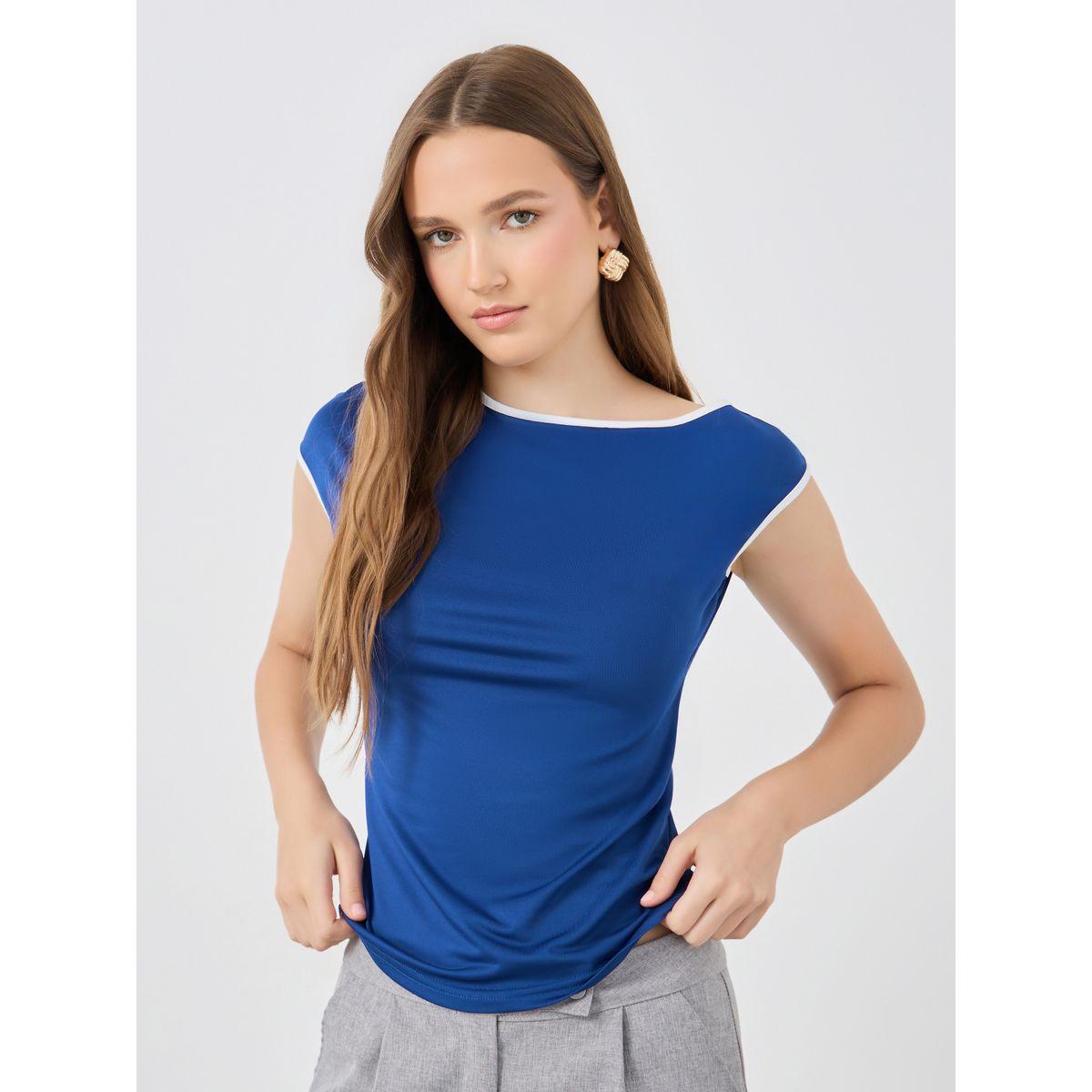 Styli Solid Contrast Trim Regular Fit T-Shirts-women-clothing-tshirts-image-1