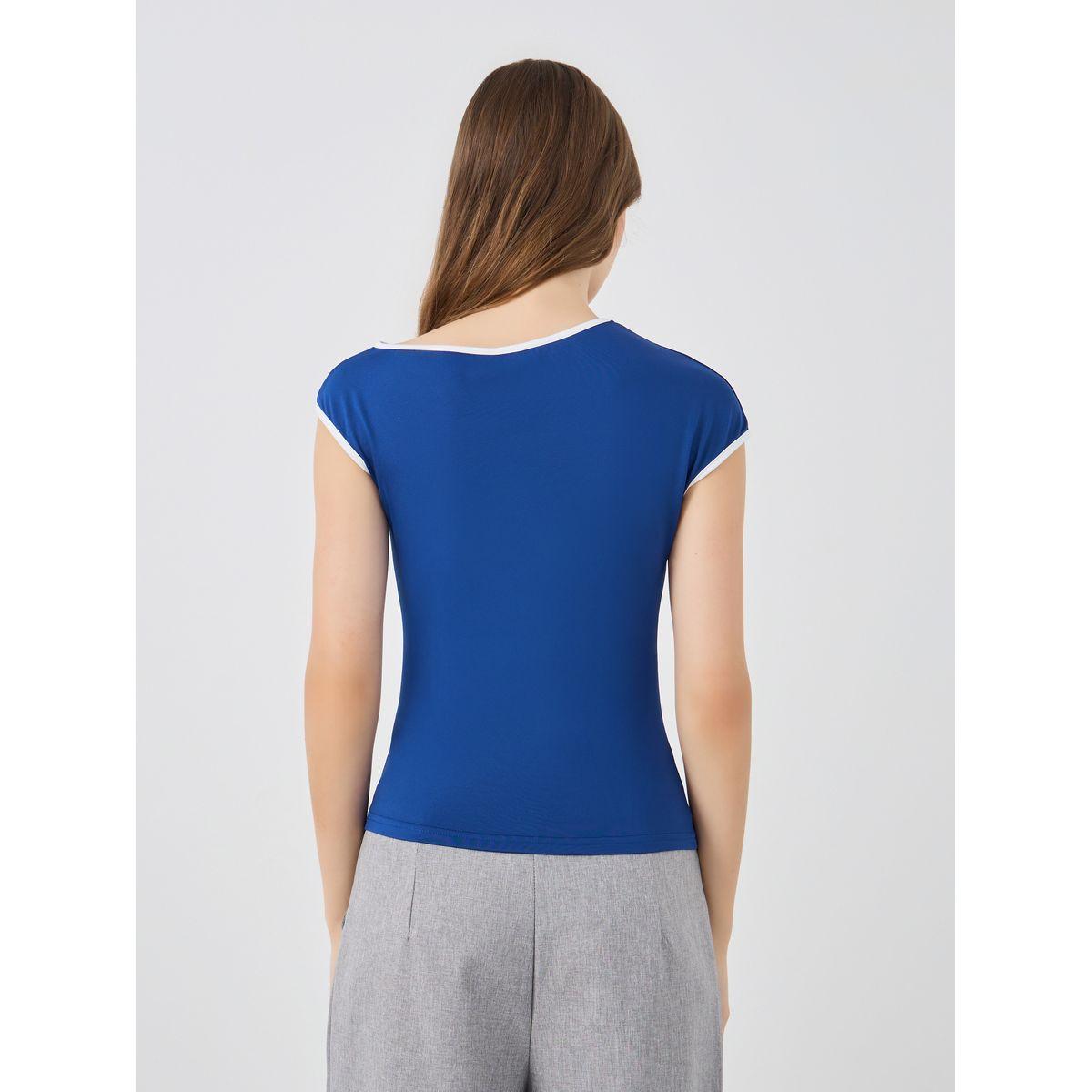 Styli Solid Contrast Trim Regular Fit T-Shirts-women-clothing-tshirts-image-4
