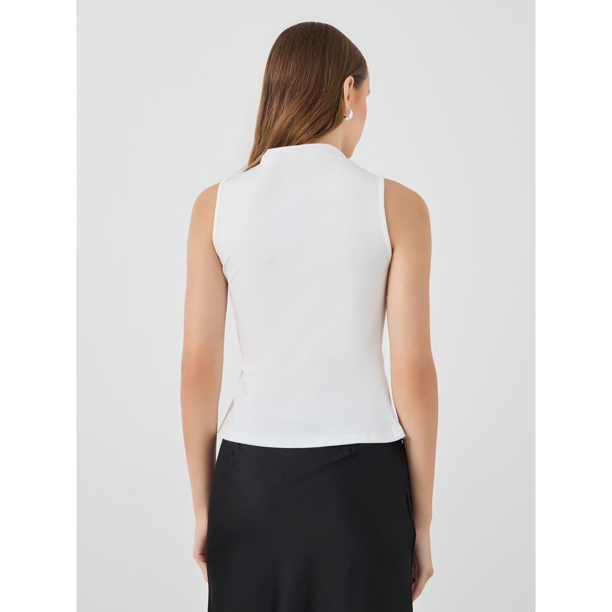 بلوزة سادة محبوكة بتفاصيل مُجمعة-women-clothing-shirtsandblouses-blouses-image-4