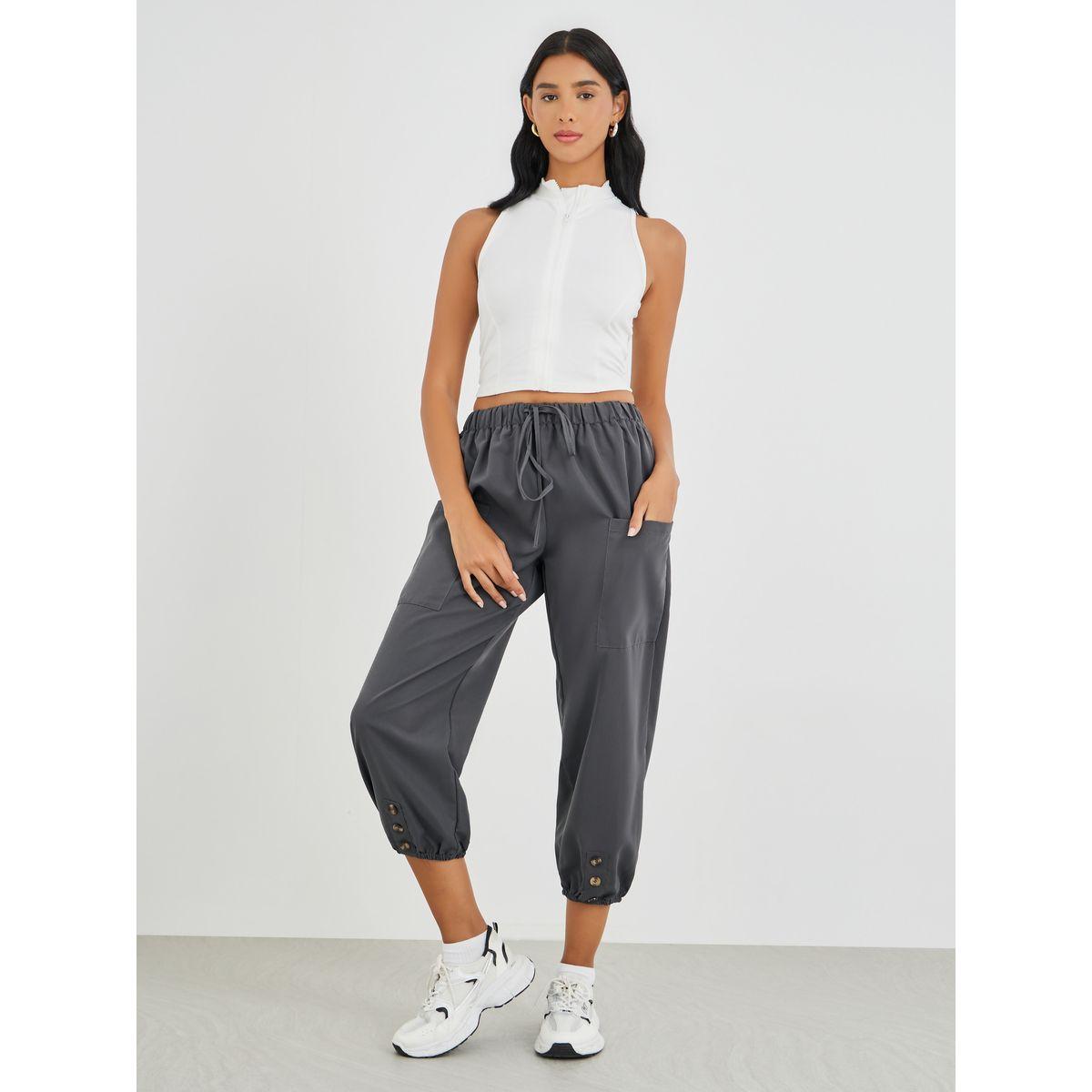 بنطال قصير بقصة مريحة وأربطة-women-clothing-bottoms-joggers-image-1