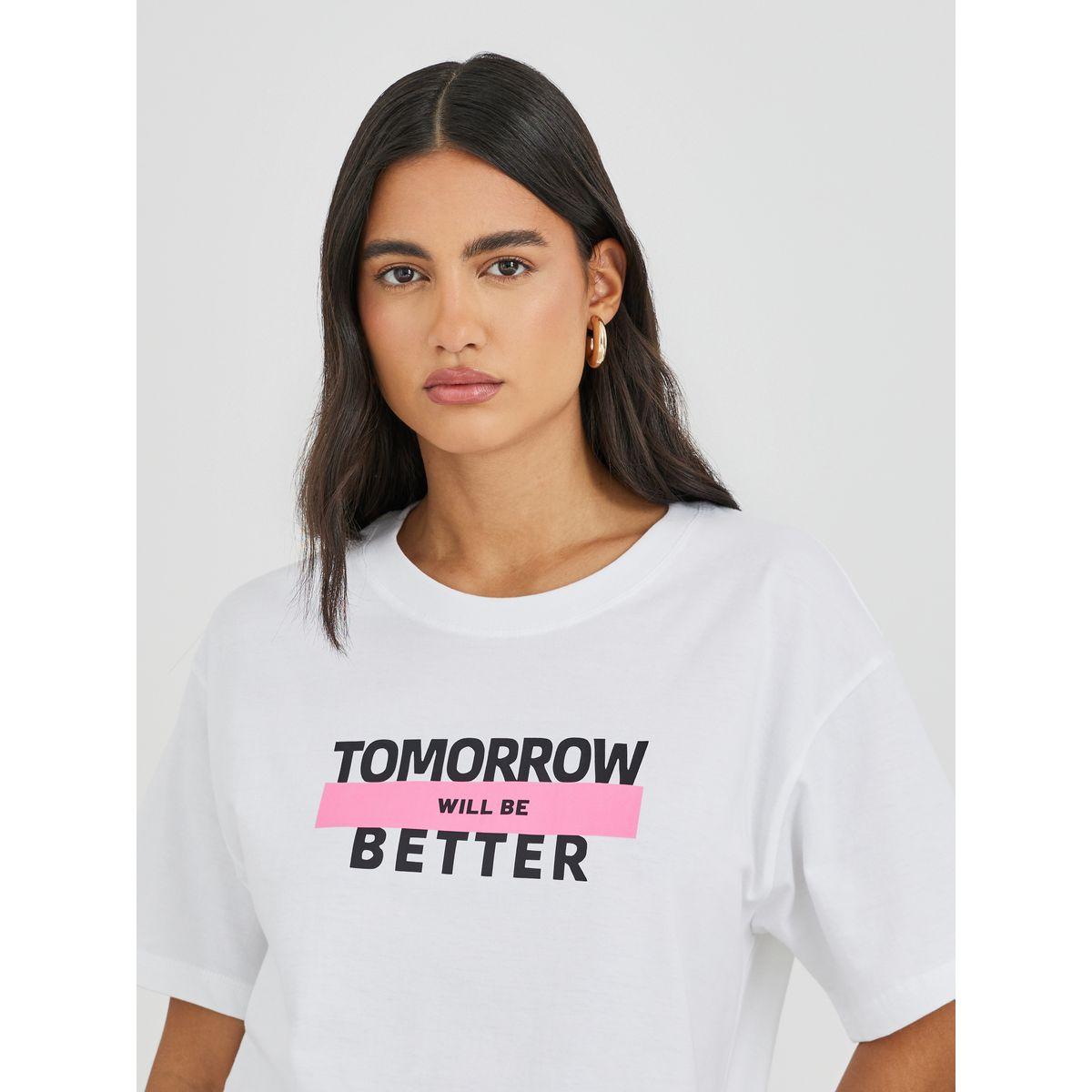 تيشيرت فضفاض بياقة دائرية وطبعة كتابة-women-clothing-tshirts-image-3