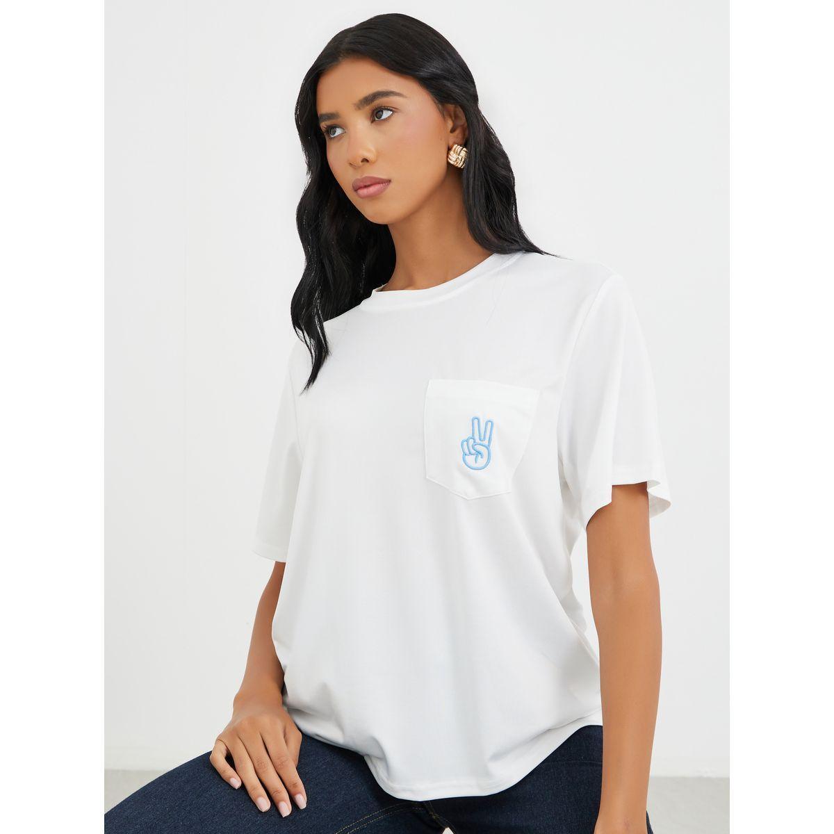 تيشيرت بياقة دائرية مع تفاصيل مُطرزة-women-clothing-tshirts-image-1