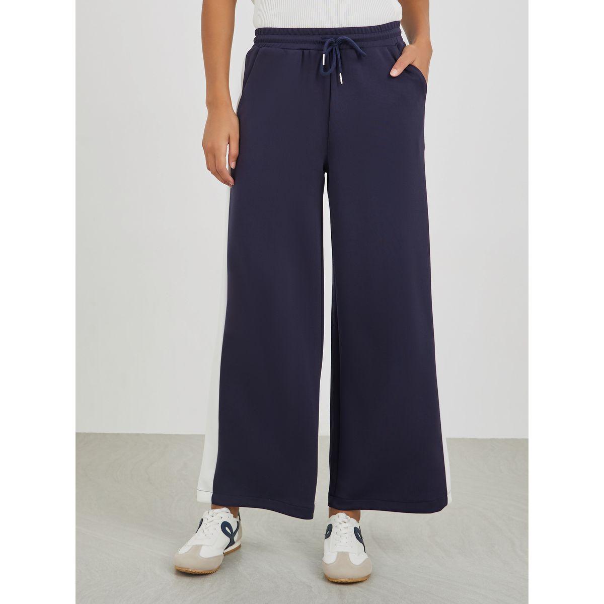 جوغر سكوبا بأرجل واسعة وتفاصيل درزات-women-clothing-bottoms-joggers-image-2
