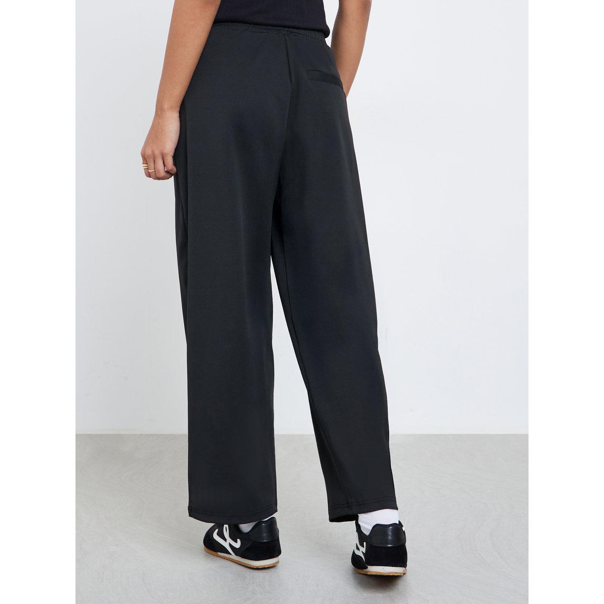 فستان طويل أحمر بأكمام كيب وطيات عنق-women-clothing-bottoms-trousers-image-4