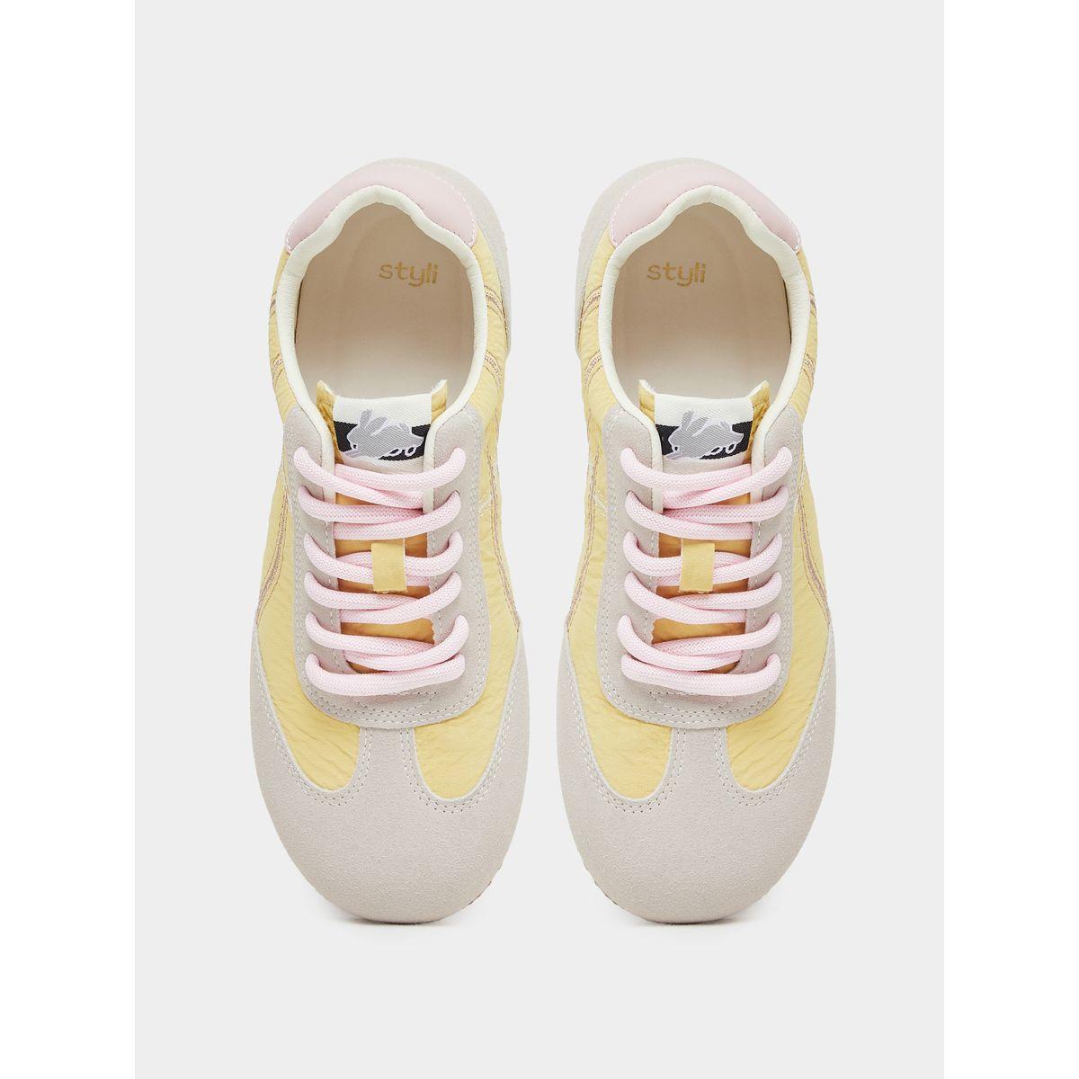 حذاء سنيكرز بتفاصيل خطوط جانبية مع أربطة للإغلاق-women-shoes-sneakers-image-6