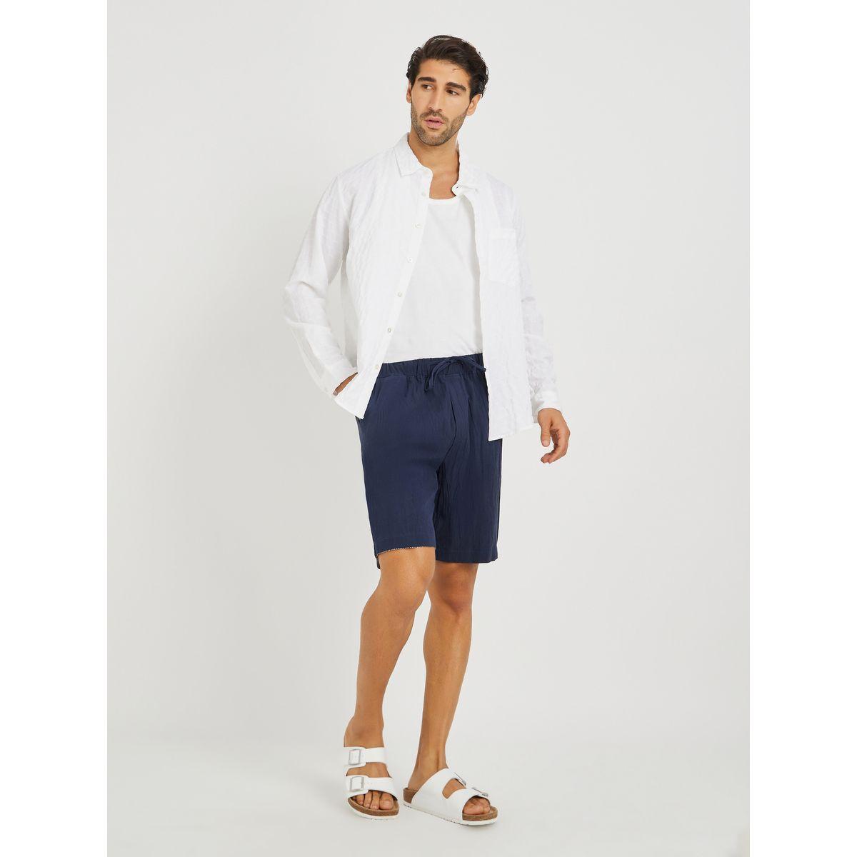Styli Men Navy Blue Solid Drawstring Waist Pocket Detail Bermuda Shorts-men-clothing-bottoms-shorts-image-2