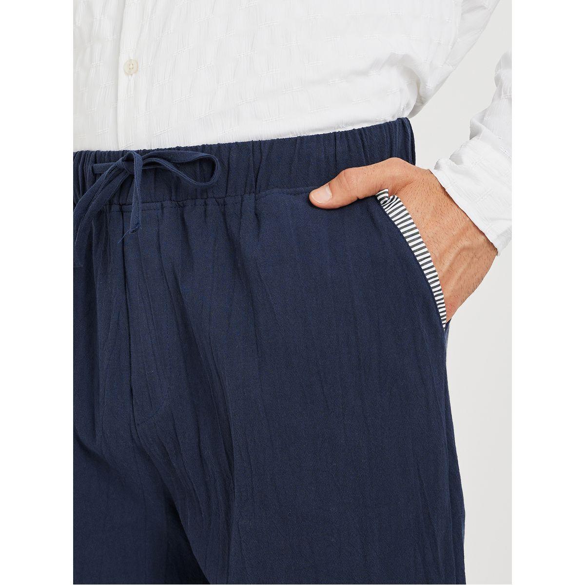 Styli Men Navy Blue Solid Drawstring Waist Pocket Detail Bermuda Shorts-men-clothing-bottoms-shorts-image-3