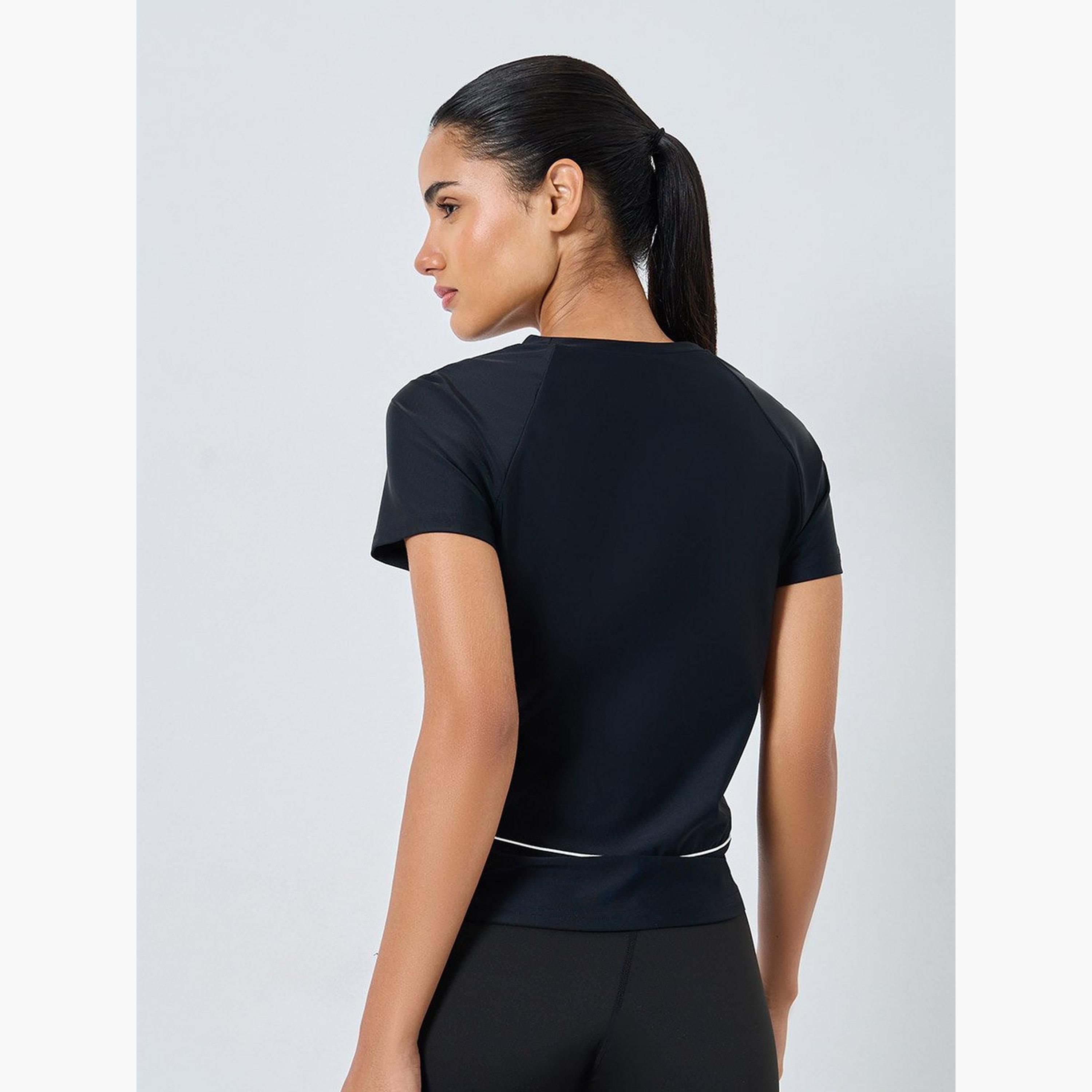 Styli Contrast Seam Front To Back Stripe Detail Top-women-clothing-sportswearandactivewear-tshirtsandvests-image-5