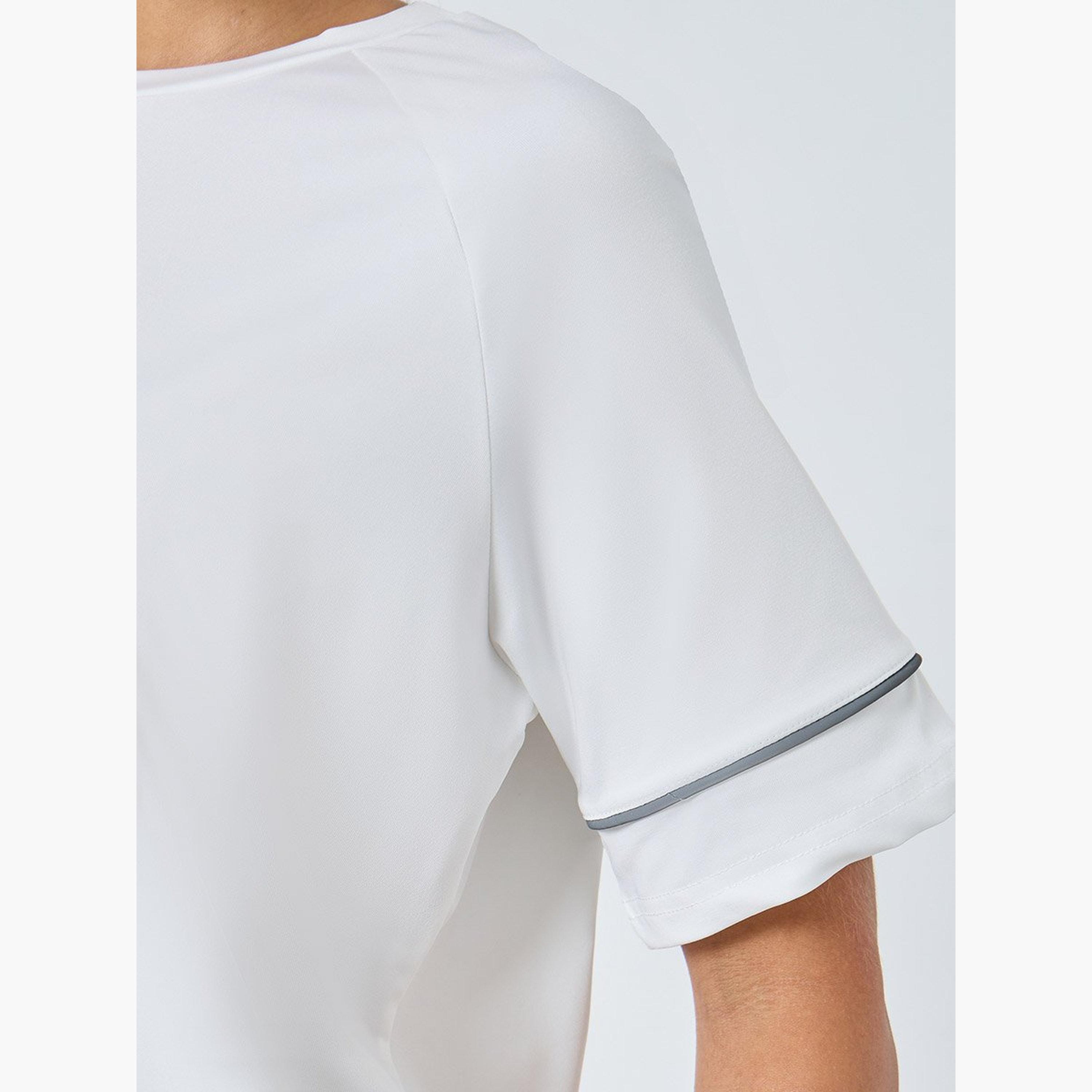 ستايلي - بلوزة مخططة عاكسة بأكمام قصيرة-men-clothing-sportswearandactivewear-tshirtsandpolos-image-4
