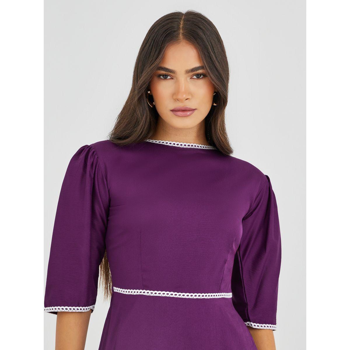 فستان سادة بياقة قارب وتفاصيل دانتيل-women-clothing-dresses-image-4