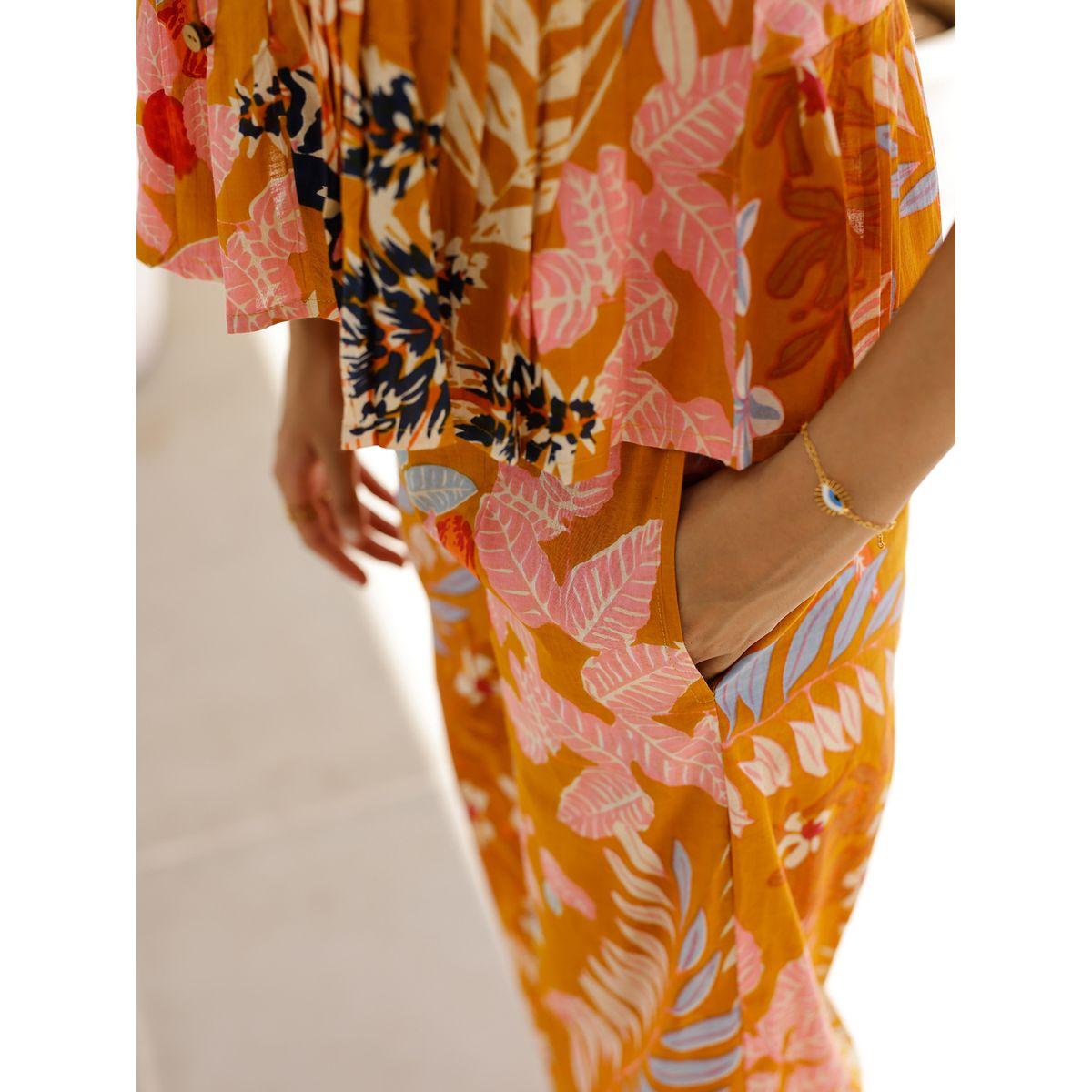 طقم منسق من بلوزة بطبعة زهور مع بنطال-women-clothing-coordsets-image-6