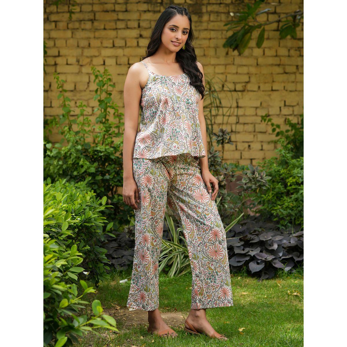 طقم بيجاما من بنطال وبلوزة بحمالات رفيعة-women-clothing-nightwear-pyjamas-longsets-image-6