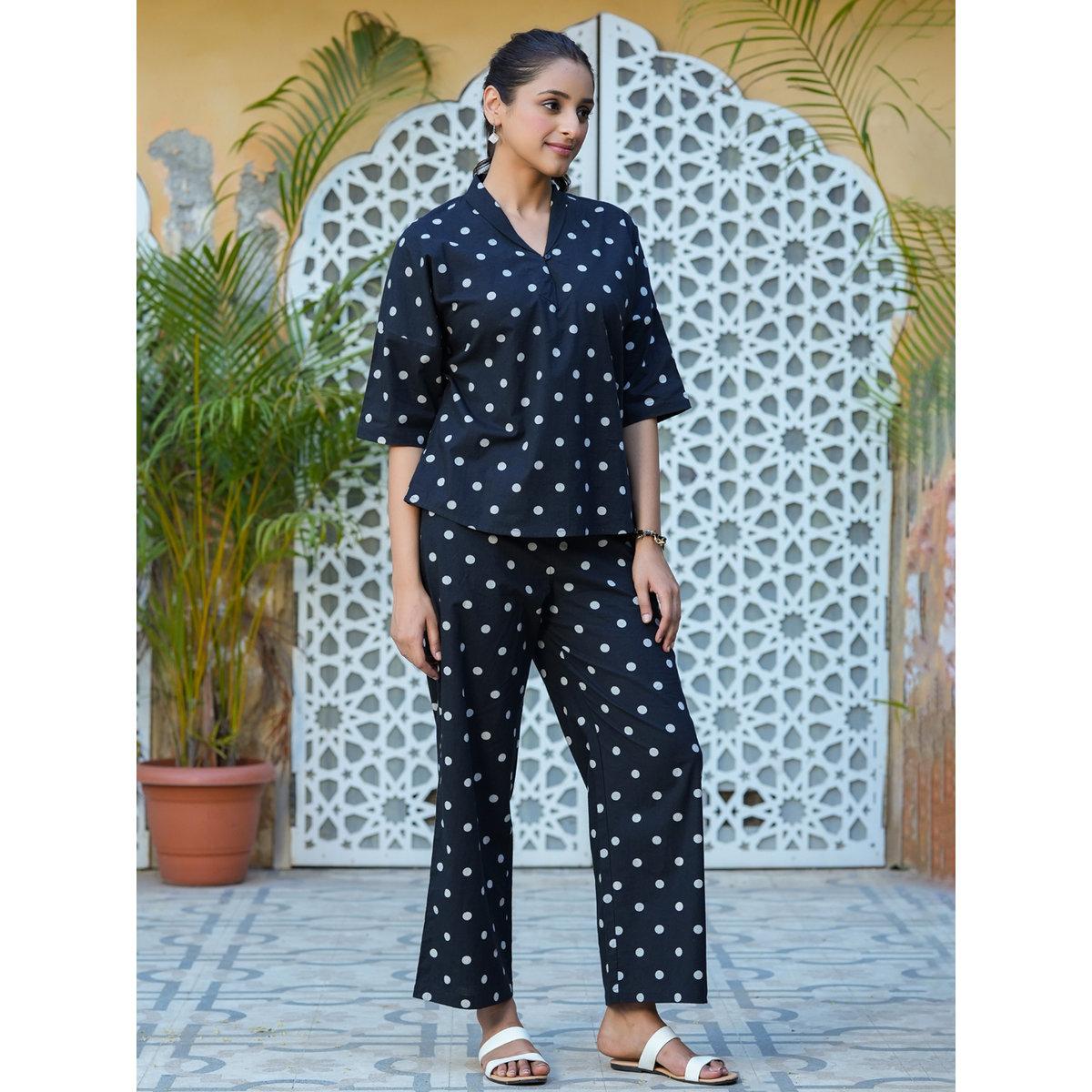 طقم من بنطال بيجاما وبلوزة قطنية مطبعة-women-clothing-nightwear-pyjamas-longsets-image-4
