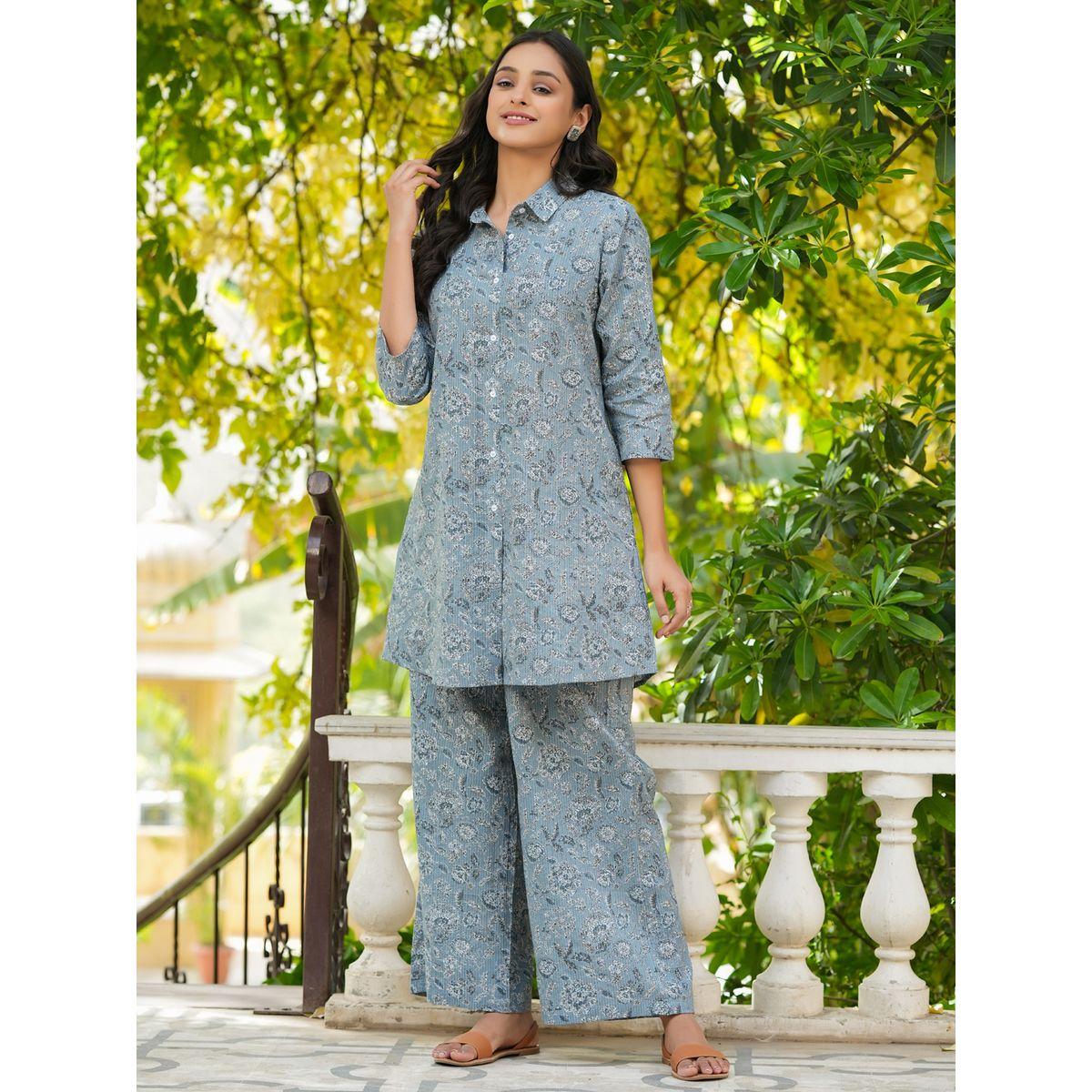 طقم من بنطال بيجاما وبلوزة قطنية مطبعة-women-clothing-nightwear-pyjamas-longsets-image-4