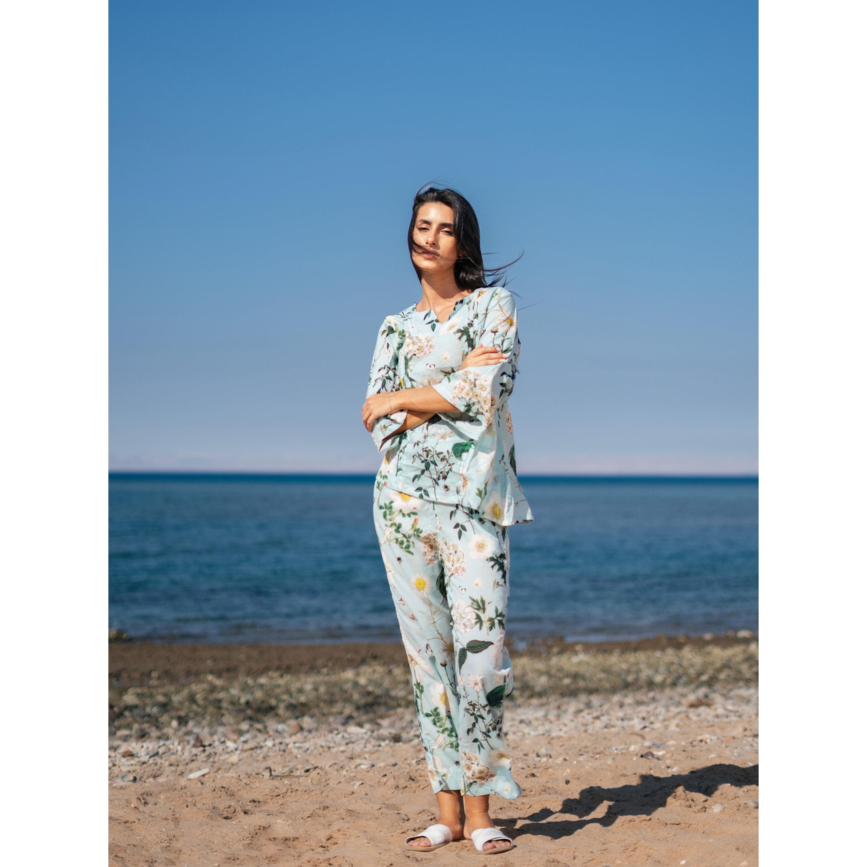 طقم بلوزة قطنية بطبعة زهور مع بنطال-women-clothing-nightwear-pyjamas-longsets-image-3